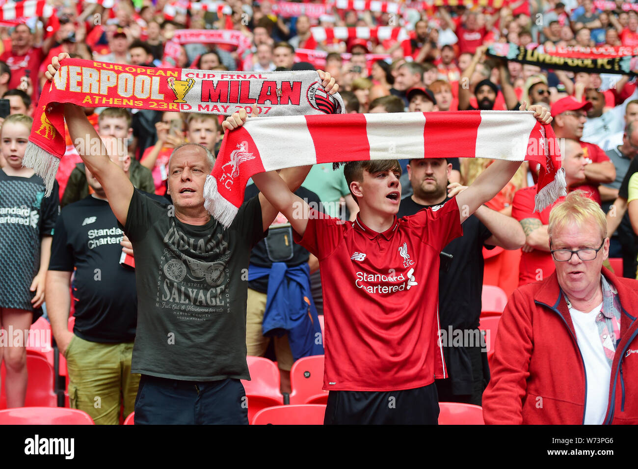 Londra, Regno Unito. Il 4° agosto 2019. I tifosi del Liverpool durante la comunità fa scudo corrispondenza tra la città di Manchester e Liverpool allo Stadio di Wembley, Londra domenica 4 agosto 2019. (Credit: Jon Hobley | MI News) Credito: MI News & Sport /Alamy Live News Foto Stock