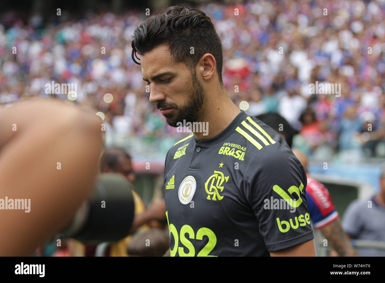 Salvador, Brasile. 04 Ago, 2019. Il Flamengo player Pablo Mari durante una partita tra Bahia vs Flamengo, un match convalidati dal tredicesimo round del 2019 Campionato Brasiliano, questa domenica (04), presso la Fonte Nova Arena, in Salvador, Bahia, Brasile. Credito: Tiago Caldas/FotoArena/Alamy Live News Foto Stock