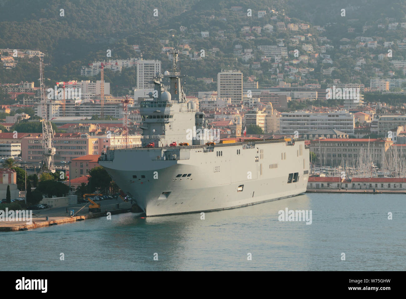Toulon, Francia - Luglio 01, 2019: universale sbarco 'Mistral' nave Foto Stock