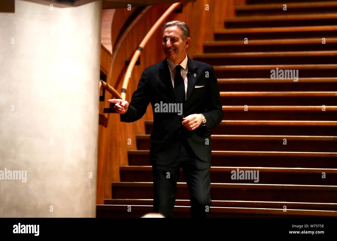 Howard Schultz, presidente della American Coffee Company e coffeehouse catena Starbucks, partecipa a una conferenza stampa per la riserva di Starbucks Roastery in Foto Stock