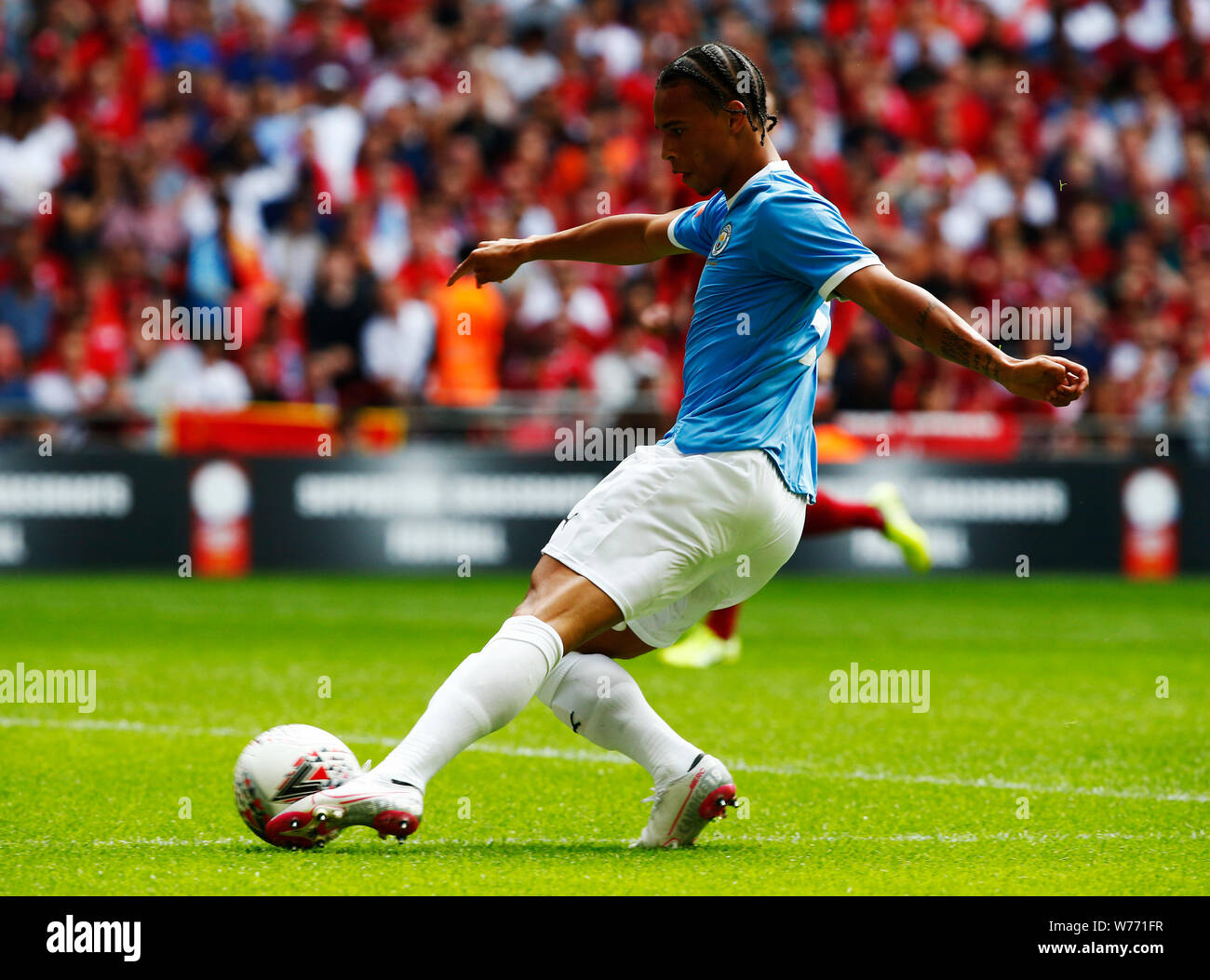 Londra, Regno Unito. 04 Ago, 2019. Londra, Inghilterra. Agosto 04: Manchester City's Leroy sane durante la comunità fa scudo tra Liverpool e Manchester City a Wembley Stadium il 04 agosto 2019 a Londra, Inghilterra. Credit: Azione Foto Sport/Alamy Live News Foto Stock