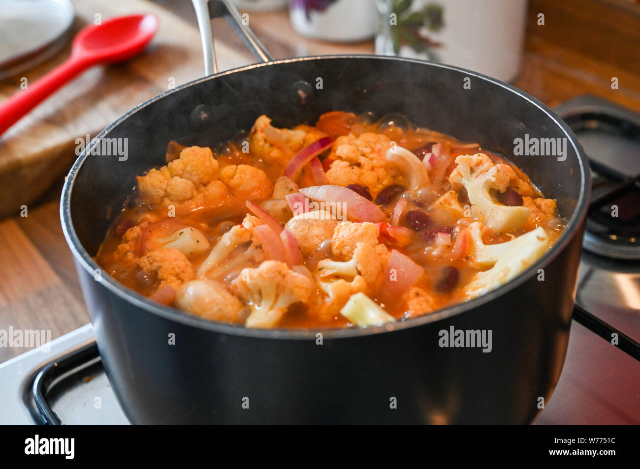 Cucina verdure A la grecque che è un piatto francese . Le verdure sono leggermente decapato in un brodo vegetale e vino Foto Stock