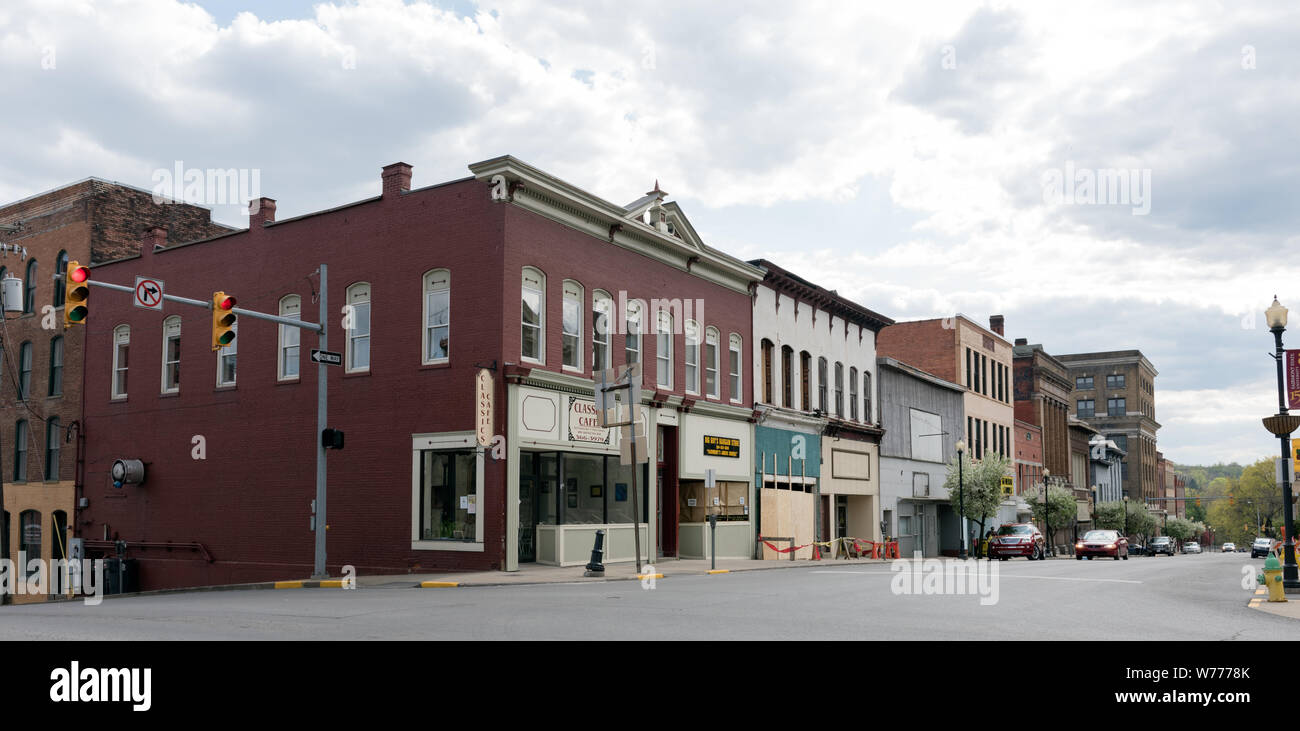 Un blocco di Fairmont Street, di fronte al Marion County Courthouse, a Fairmont, West Virginia descrizione fisica: 1 Foto : Digital, file TIFF a colori. Note: Acquisto; Carol M. Highsmith fotografia, Inc.; 2015; (DLC/PP-2015:055).; Foto Stock