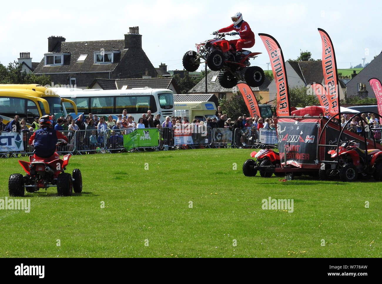 Stunt moto quad a Stranraer, Scozia, mostra annuale Luglio 2019 Foto Stock