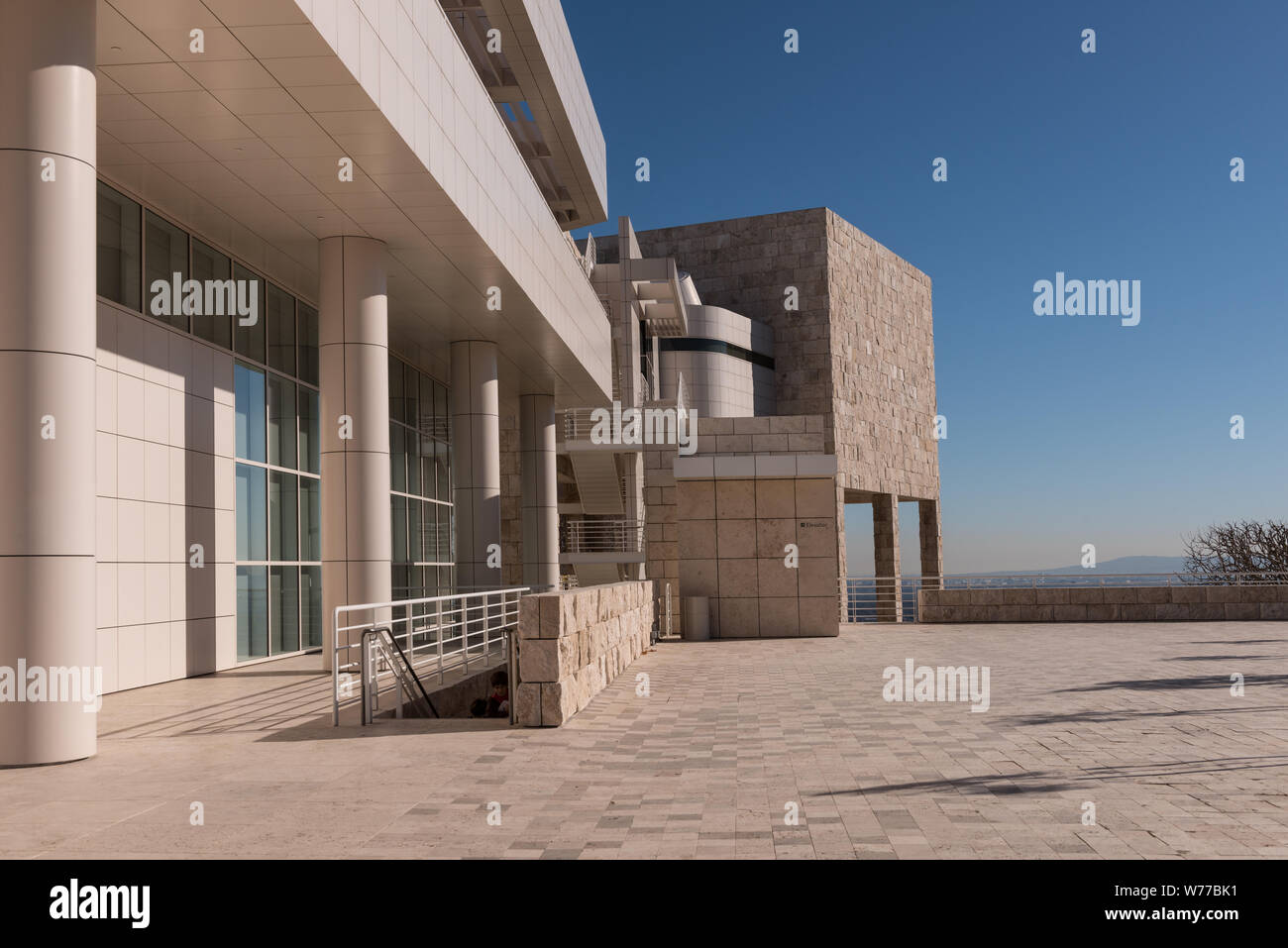 Una porzione del Getty Center di Los Angeles, California, uno dei due musei di arte che sono parte del Getty Museum descrizione fisica: 1 Foto : Digital, file TIFF a colori. Note: titolo, data e parole chiave fornite dal fotografo.; il Getty Center, nel quartiere di Brentwood, dispone di una raccolta di arte occidentale dal Medio Evo al presente.; Foto Stock