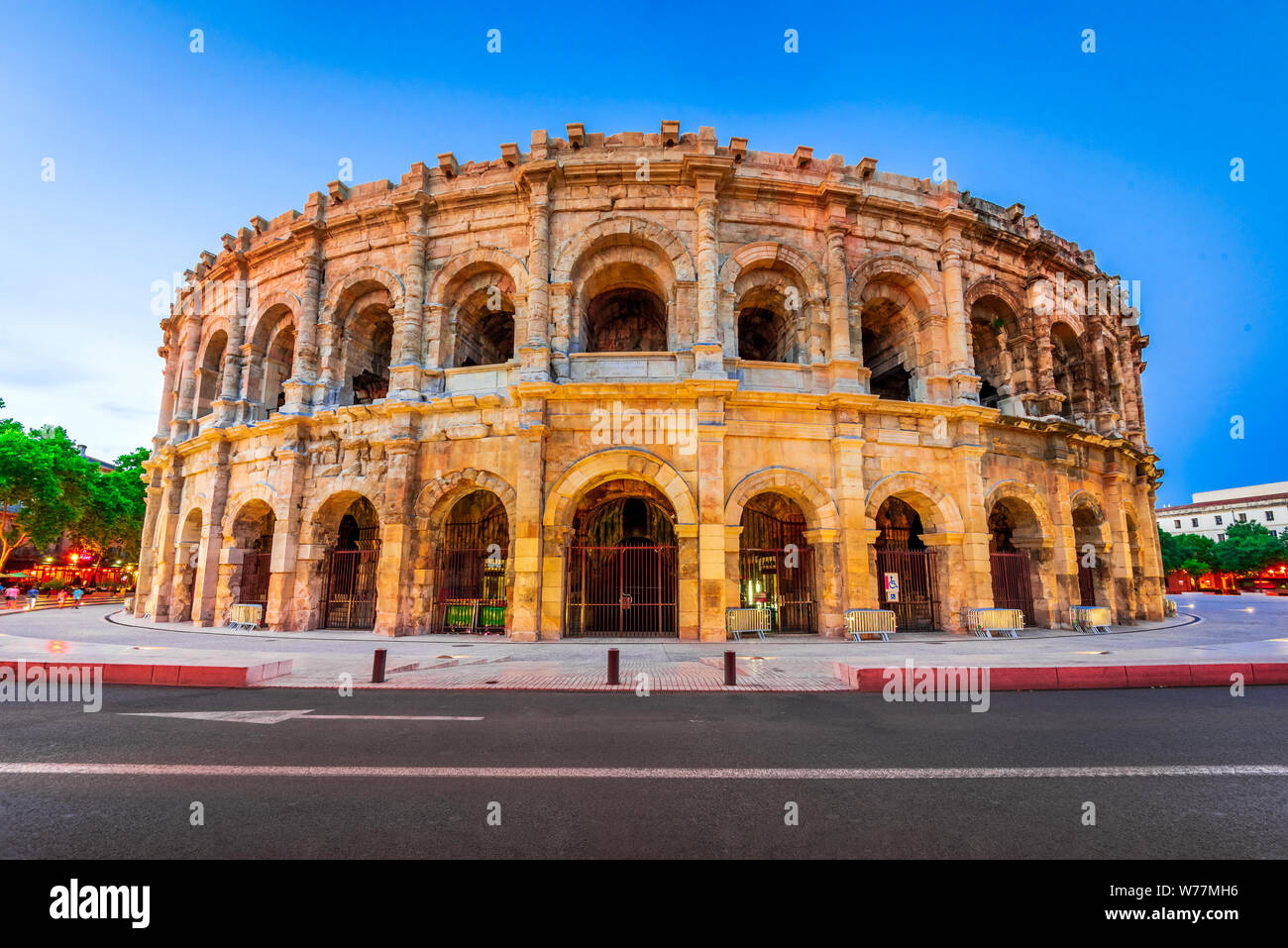 Nimes, Francia. Antico anfiteatro romano nell'Occitanie regione della Francia meridionale. Foto Stock