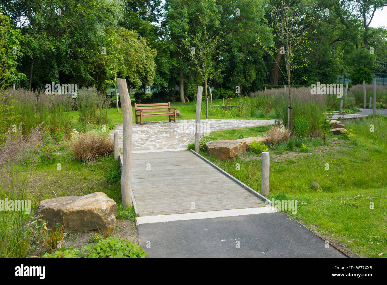 Un pubblico giardino paesaggistico situato a Roker Park, Sunderland Foto Stock