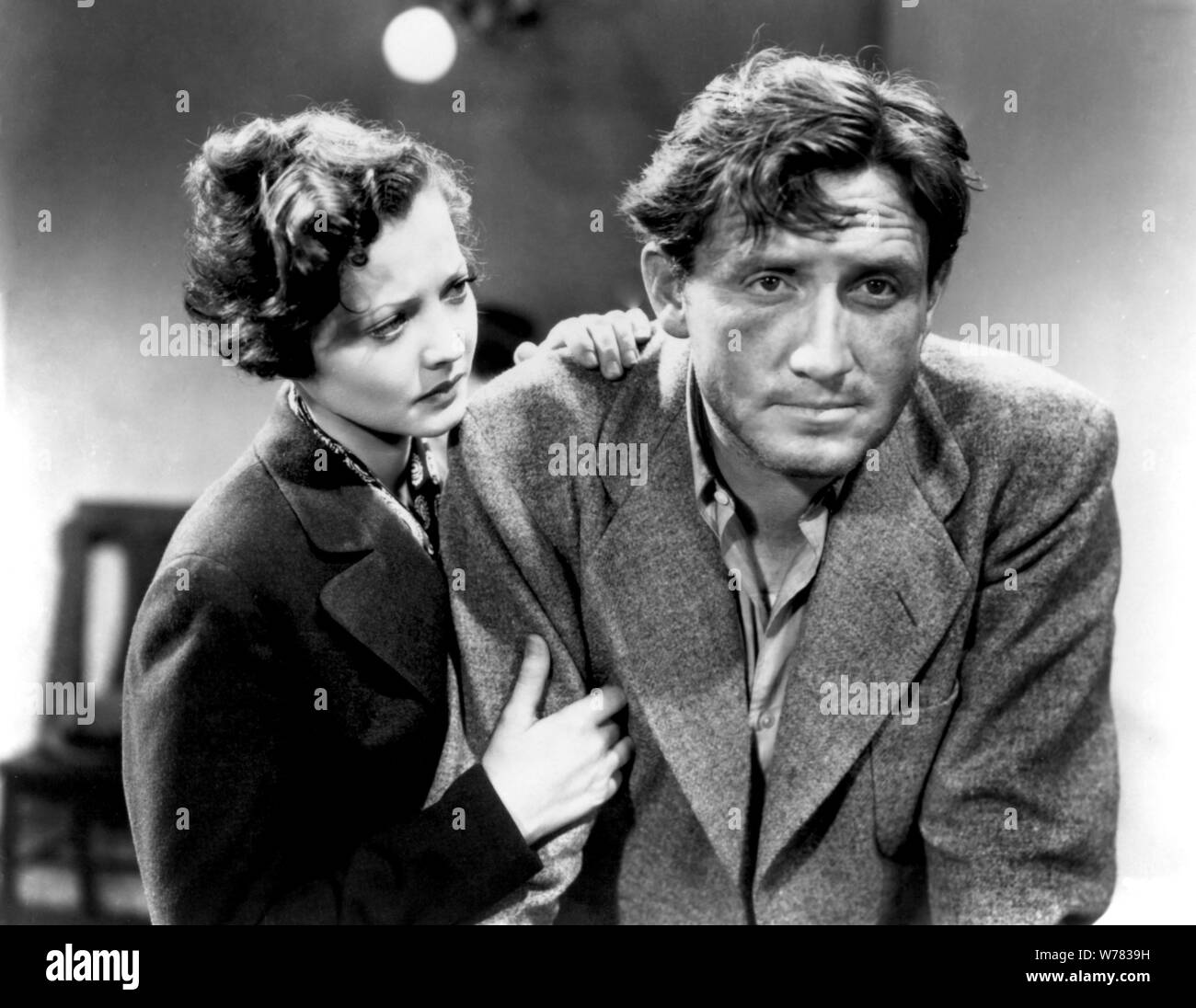 SPENCER TRACY, SYLVIA SIDNEY, fury, 1936 Foto Stock