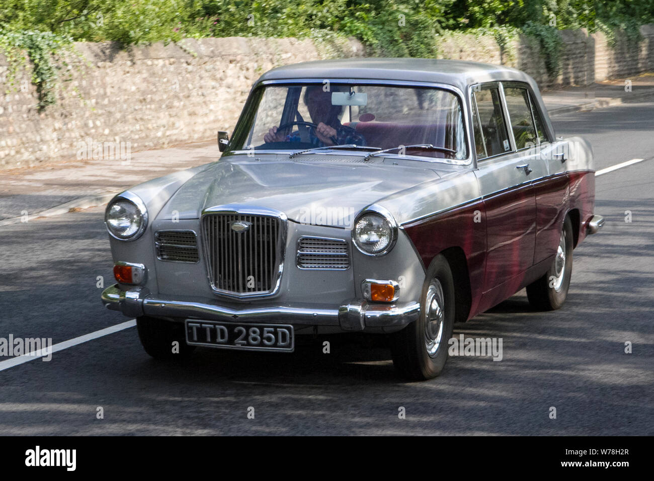 1966 Wolseley Motoring classici, storici, motori vintage e collezionabili Lytham Hall mostra di trasporto, di auto e veicoli veterani di ieri. Foto Stock