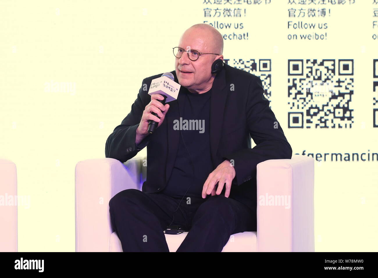 Direttore tedesco Matti Geschonneck assiste la conferenza stampa per la quinta edizione del Festival del cinema tedesco in Cina a Pechino in Cina, 10 novembre 2017. Foto Stock