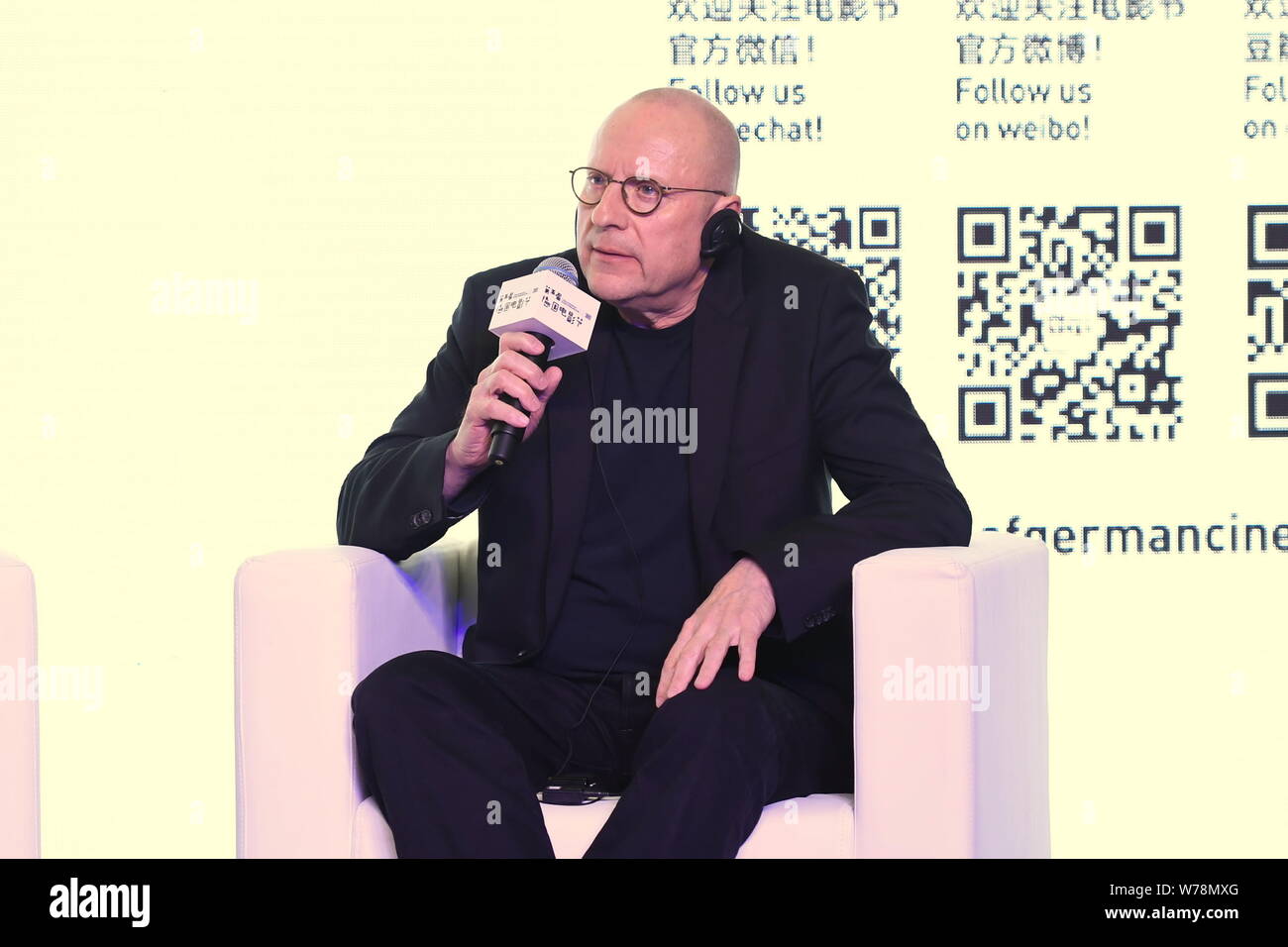 Direttore tedesco Matti Geschonneck assiste la conferenza stampa per la quinta edizione del Festival del cinema tedesco in Cina a Pechino in Cina, 10 novembre 2017. Foto Stock