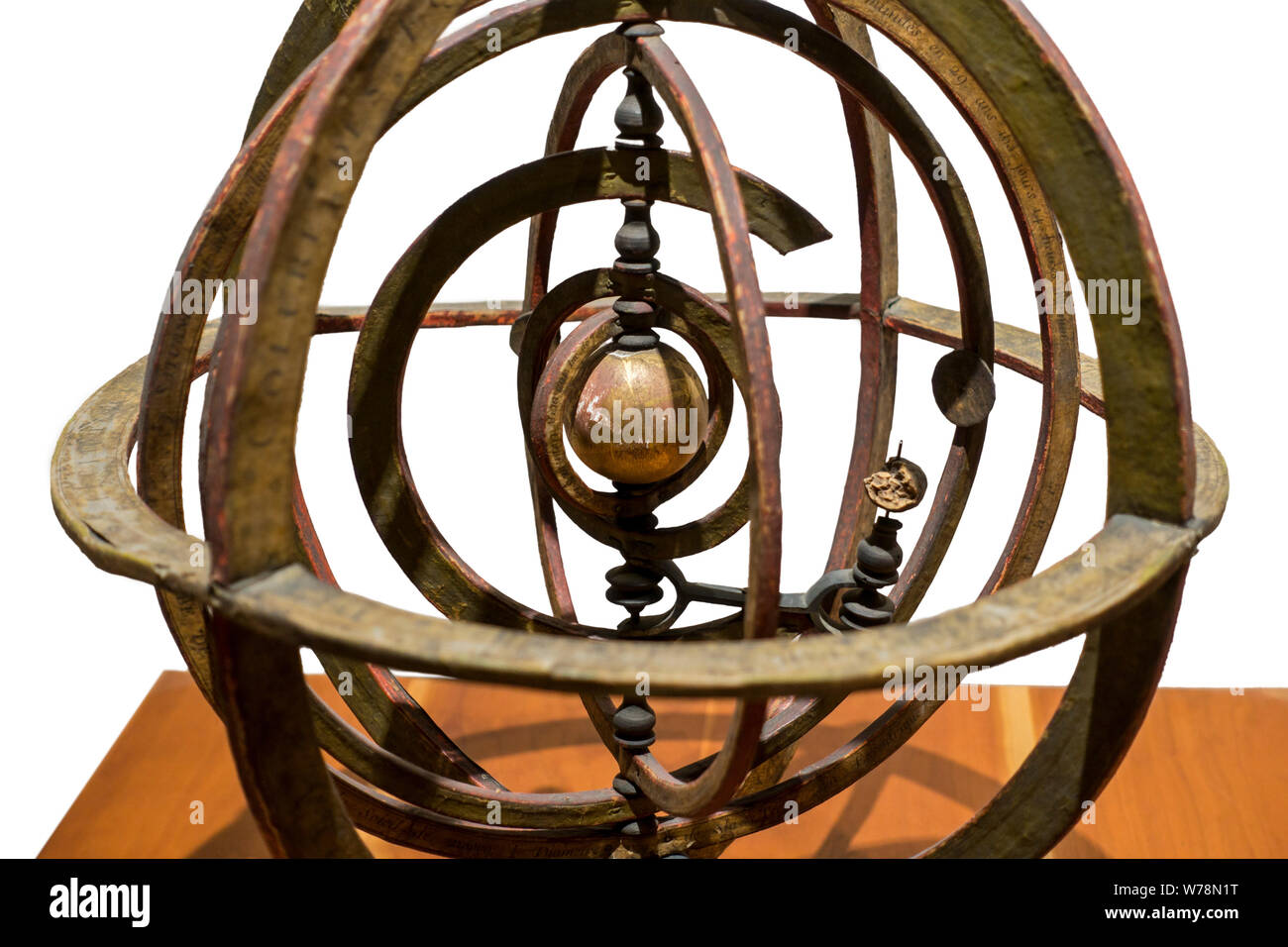 Xvii secolo copernicano, sfera armillare / Astrolabio sferico / armilla / armil, quadro sferica di anelli, centrato su Sun Foto Stock