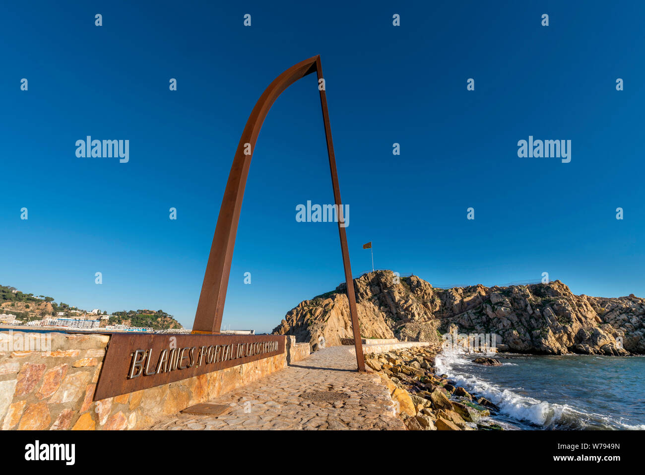 PORTAL DE COSTA BRAVA (©non trovato) PUNTA SA PALOMERA ROCK Blanes Costa Brava Girona Catalogna SPAGNA Foto Stock