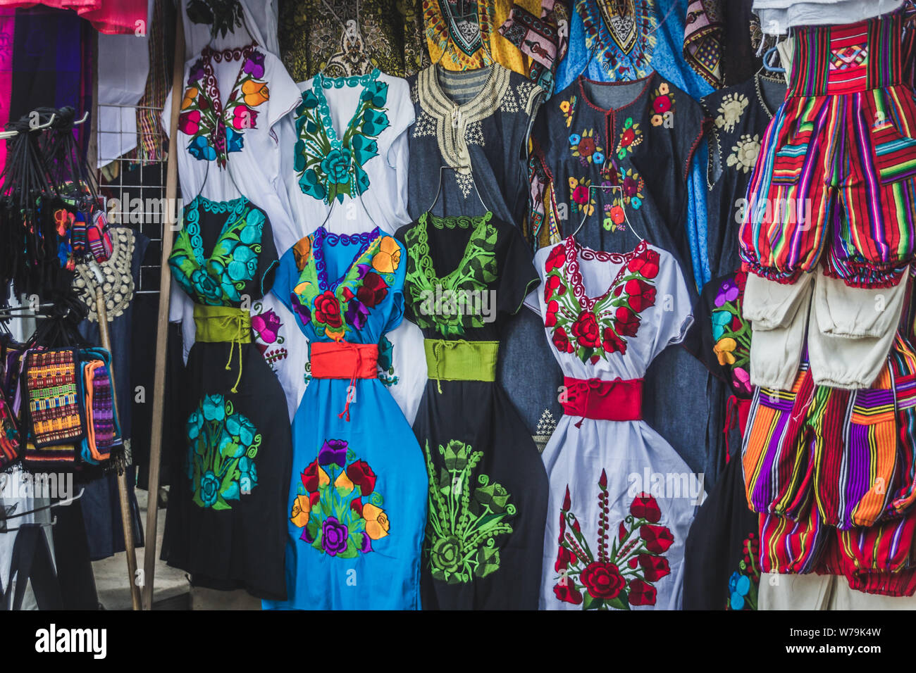 San Cristobal de las Casas, Chiapas / Messico - 21/07/2019: Dettaglio di artigianato prodotti tessili in Chiapas, Messico Foto Stock