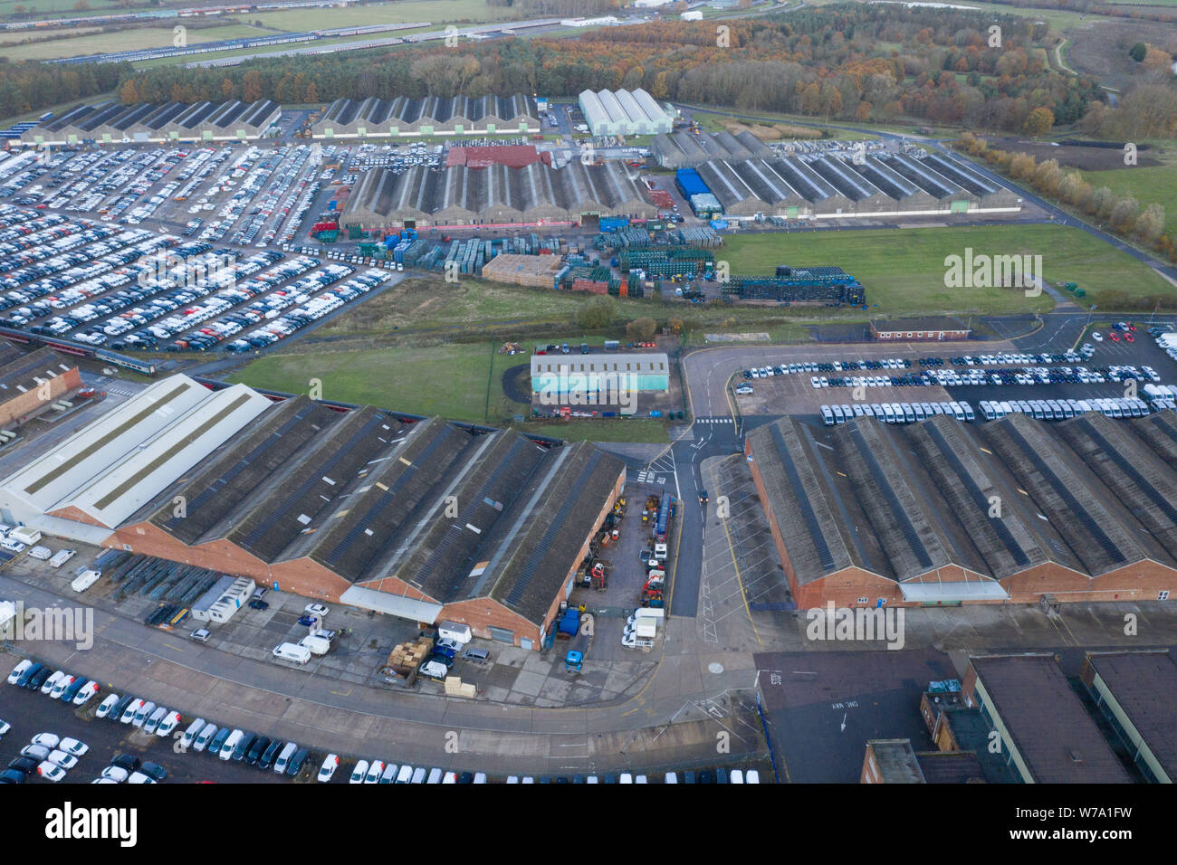 Long Marston, Warwickshire, Regno Unito. 12 novembre 2018. Antenna fuco immagini di Long Marston Industrial Estate. Foto Stock