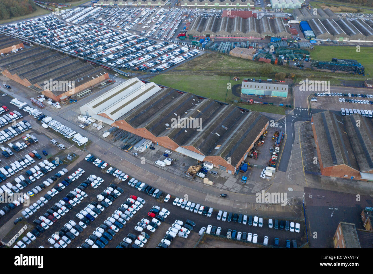 Long Marston, Warwickshire, Regno Unito. 12 novembre 2018. Antenna fuco immagini di Long Marston Industrial Estate. Foto Stock