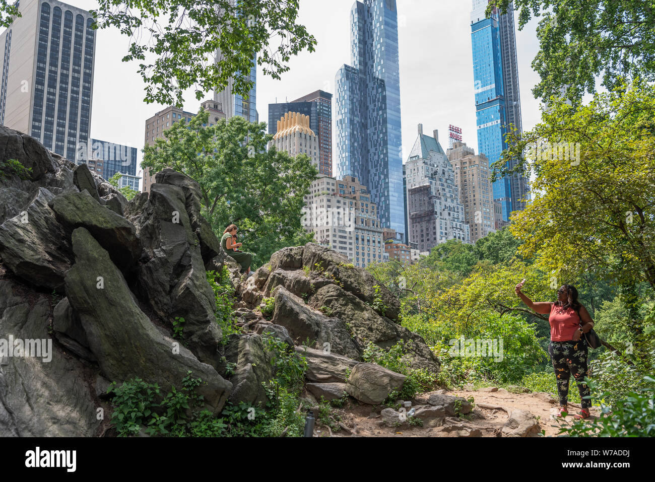I grattacieli di Midtown visto da Central Park, Manhattan, New York, Stati Uniti d'America Foto Stock