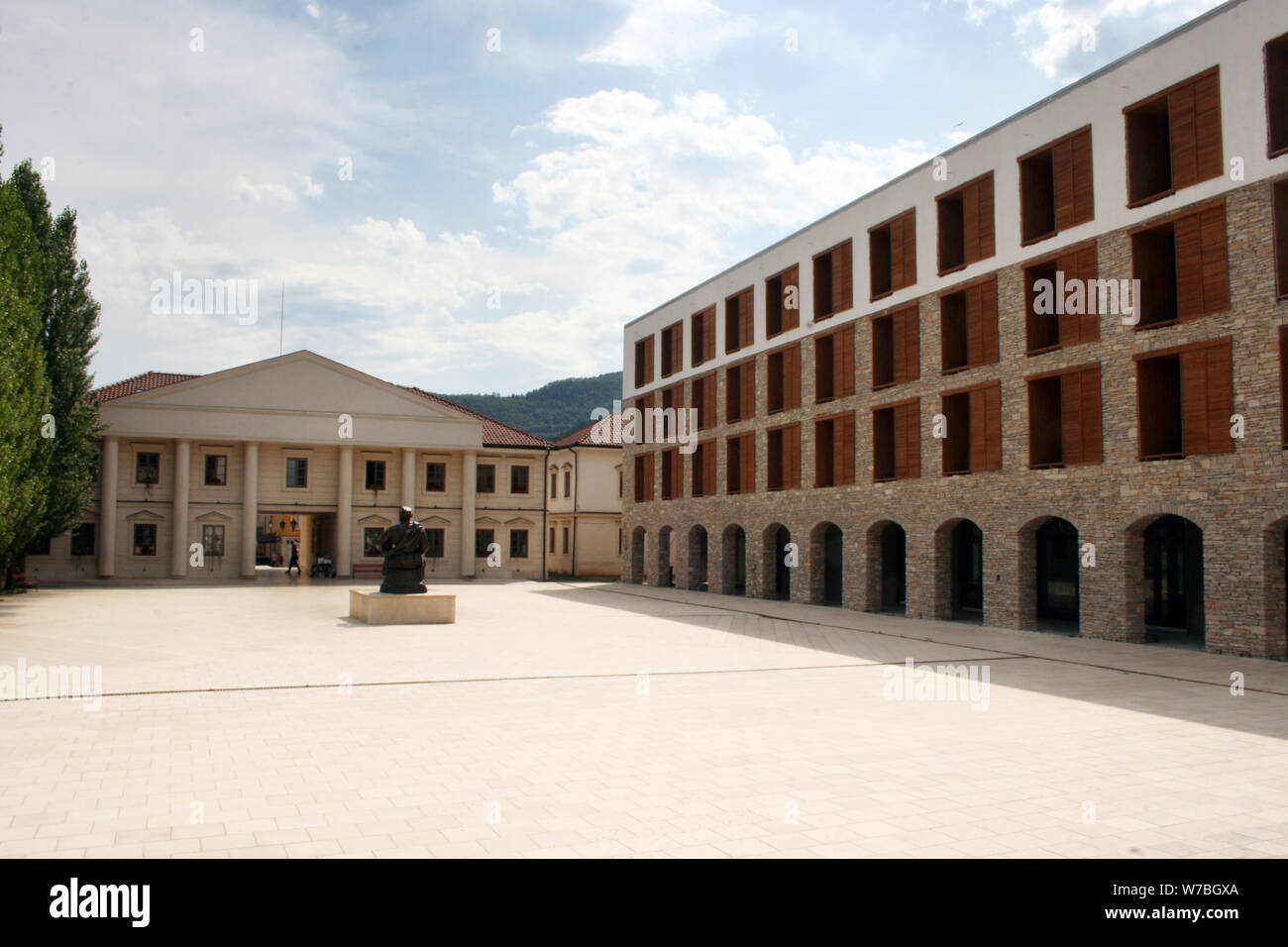 Andricgrad o Kamengrad è un centro culturale e del tipo di etno-villaggio situato sul fiume Drina in Visegrad, Repubblica di Srpska, Bosnia e Herz Foto Stock