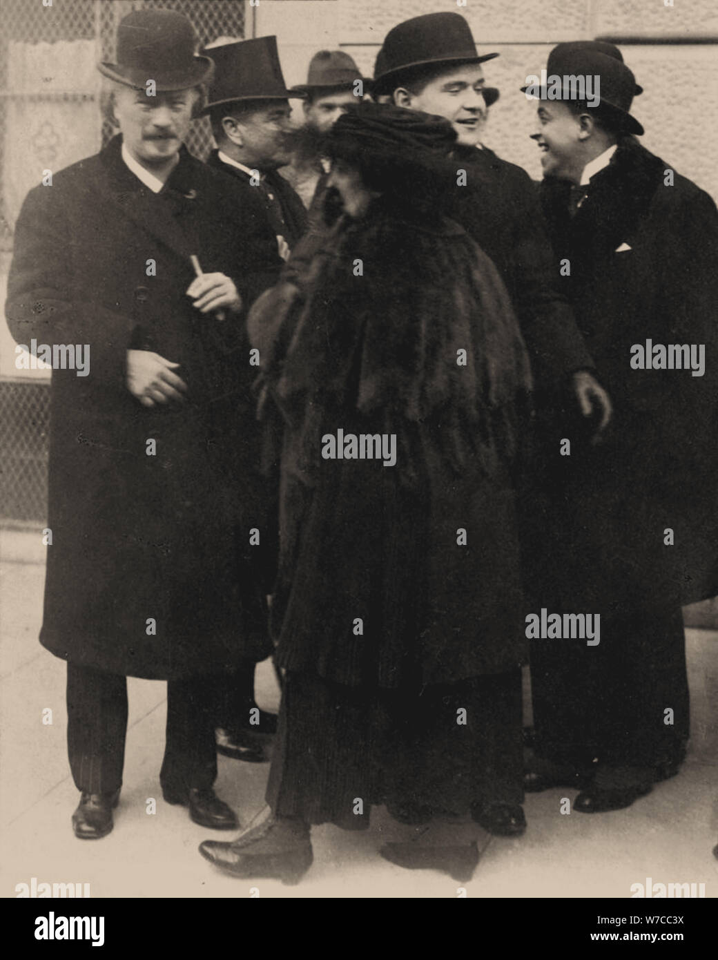 Jan Ignacy Paderewski con delegazione polacca prima dell'apertura ufficiale della Lega delle Nazioni in Foto Stock