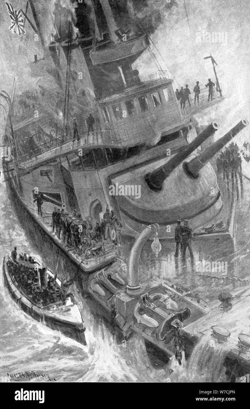 Naufragio della nave da guerra giapponese 'Hatsuse', guerra Russo-Giapponese, 1904-5. Artista: sconosciuto Foto Stock