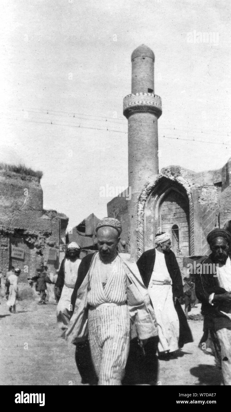 Arab Street scene, Iraq, 1917-1919. Artista: sconosciuto Foto Stock