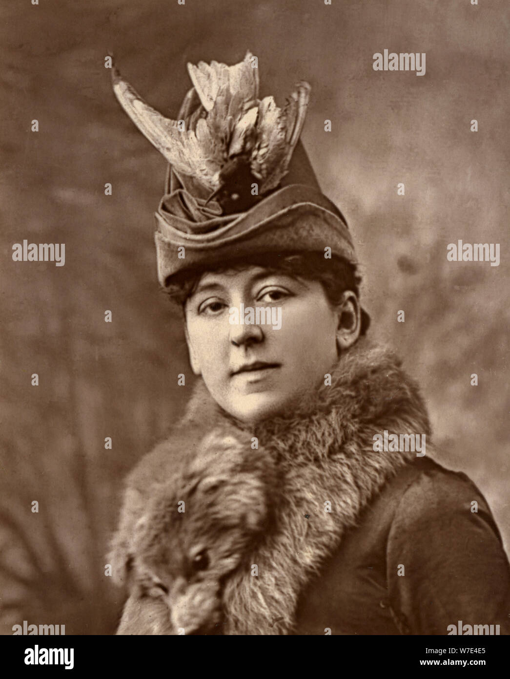 Amy Roselle, attrice britannica, 1887. Artista: Ernest Barraud Foto Stock