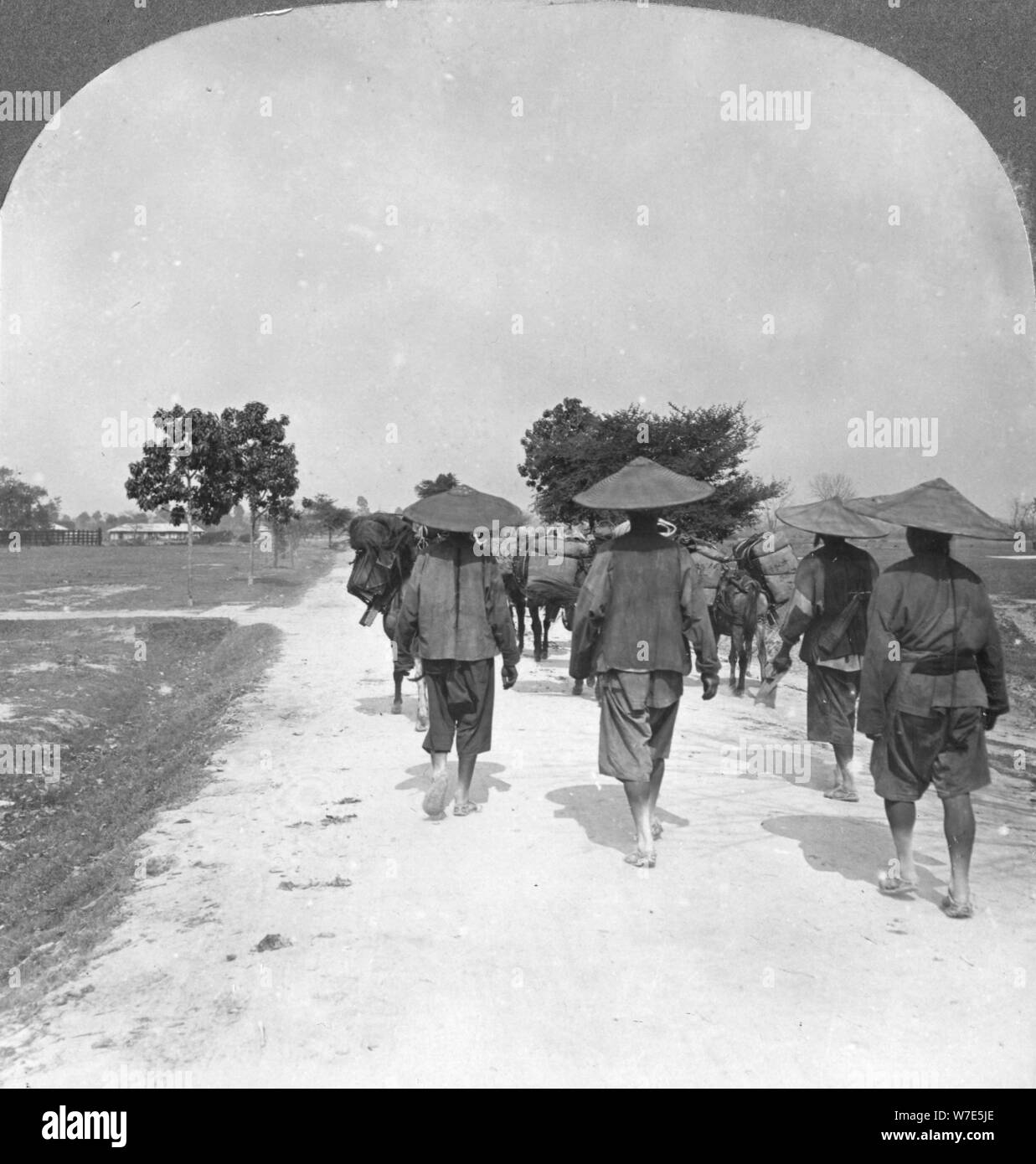 In Cina da Bhamo, Birmania, 1908. Artista: Stereo Travel Co Foto Stock