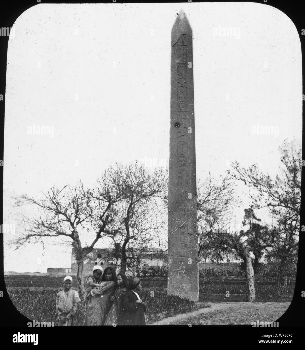 Obelisco, Heliopolis, Egitto, c1890. Artista: Newton & Co Foto Stock