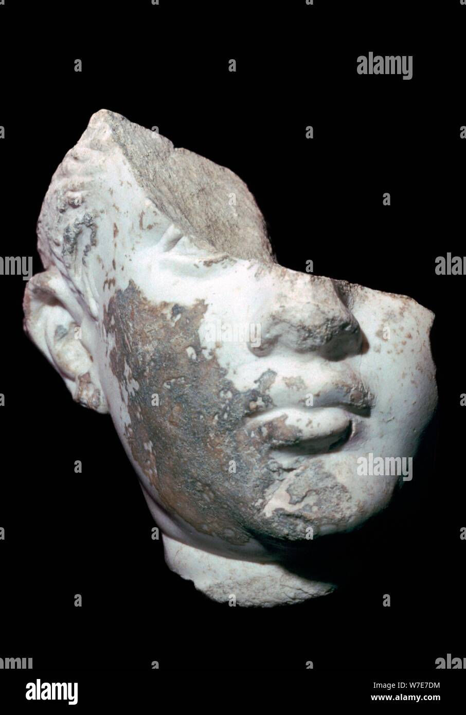 Testa di marmo di una gioventù. Artista: sconosciuto Foto Stock