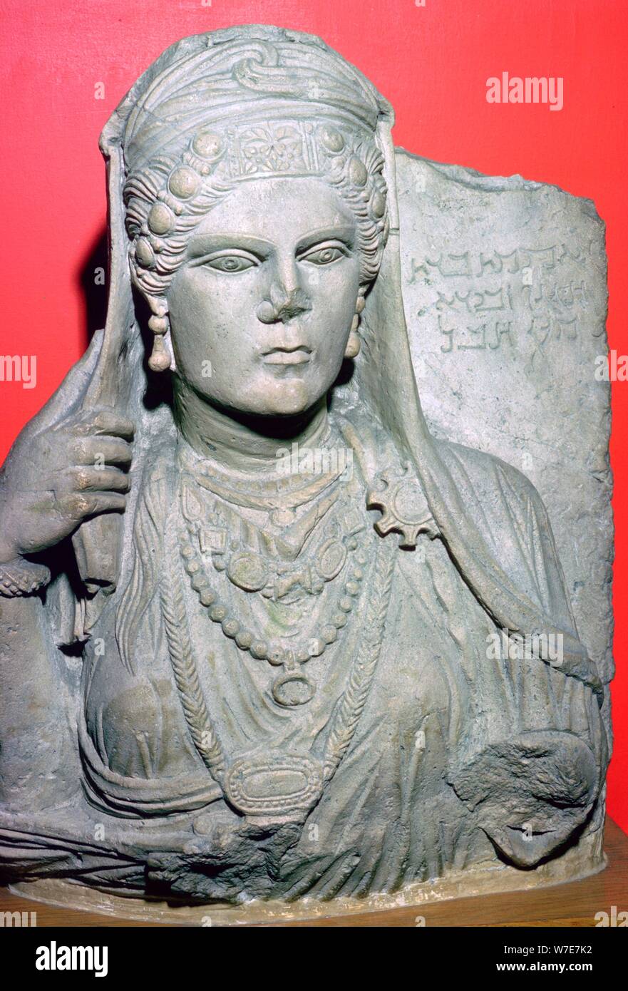 Busto di pietra calcarea di Aqmat, figlia di Hagago, Palmyra, Siria, c100-C150. Artista: sconosciuto Foto Stock