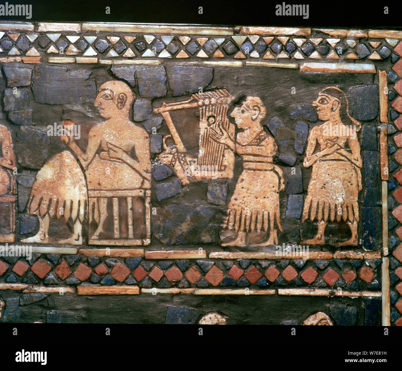 Dettaglio degli standard di Ur che mostra un arpista sumerica e un righello, circa 2600-2400 A.C. Artista: sconosciuto Foto Stock