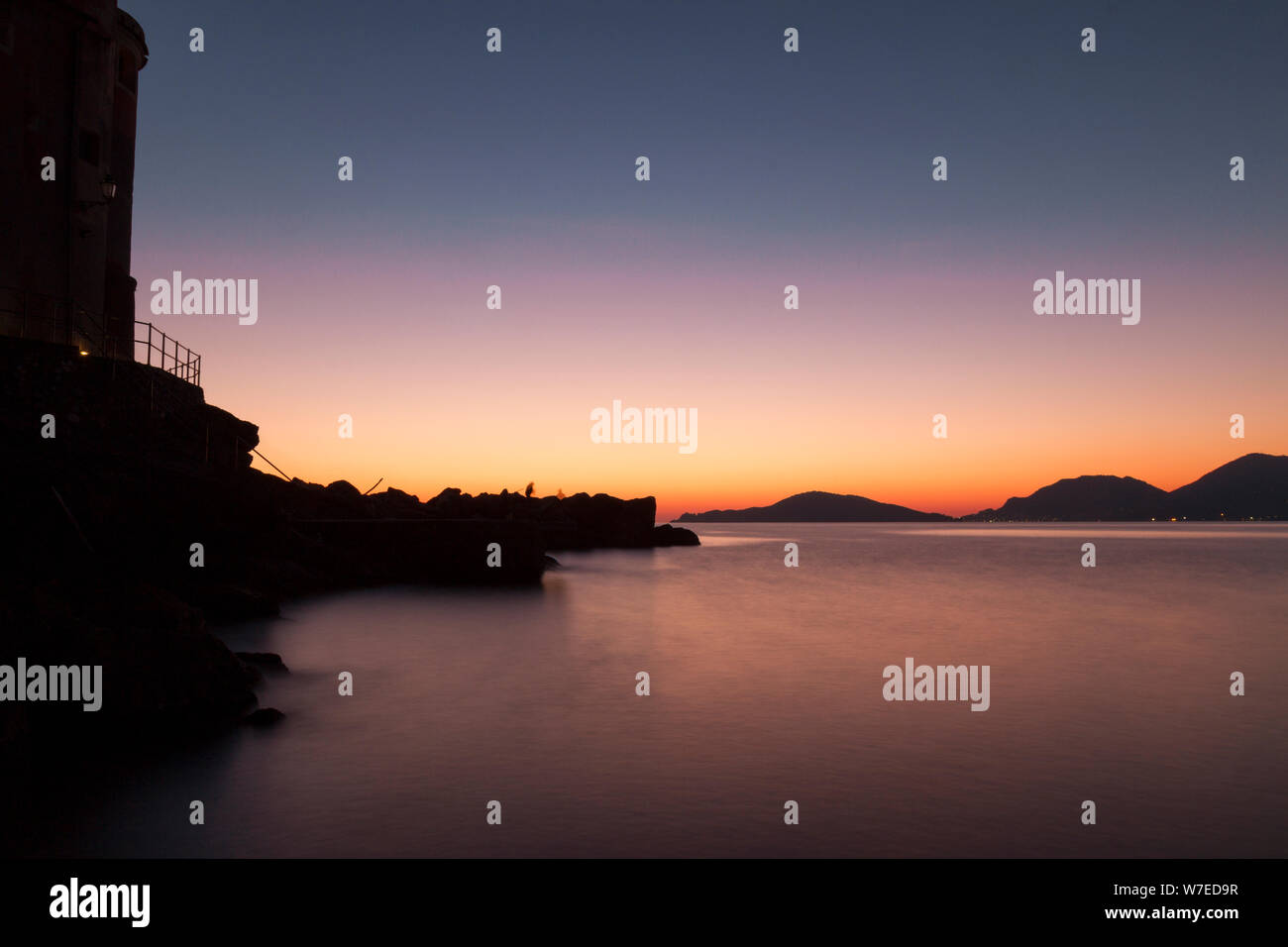 Paesaggio: Italia, sulla Scogliera al tramonto in inverno Foto Stock