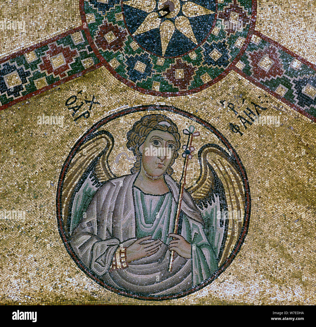 Un mosaico bizantino dell'Arcangelo Raffaello, XI secolo. Artista: sconosciuto Foto Stock