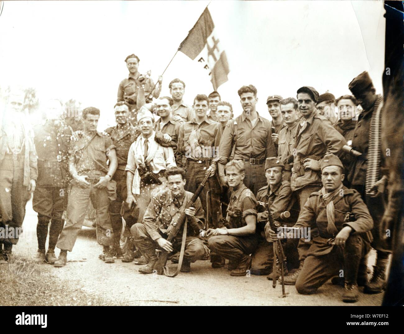 FFI combattenti e American parachute truppe, Francia, la II Guerra Mondiale, 1944. Artista: sconosciuto Foto Stock
