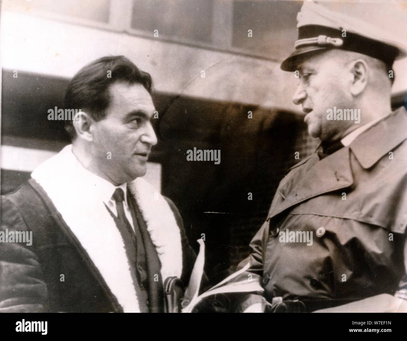 War Crimes Trial Immagini e Fotos Stock Alamy Cappotto Militare Tedesco Immagini e Fotos Stock Alamy