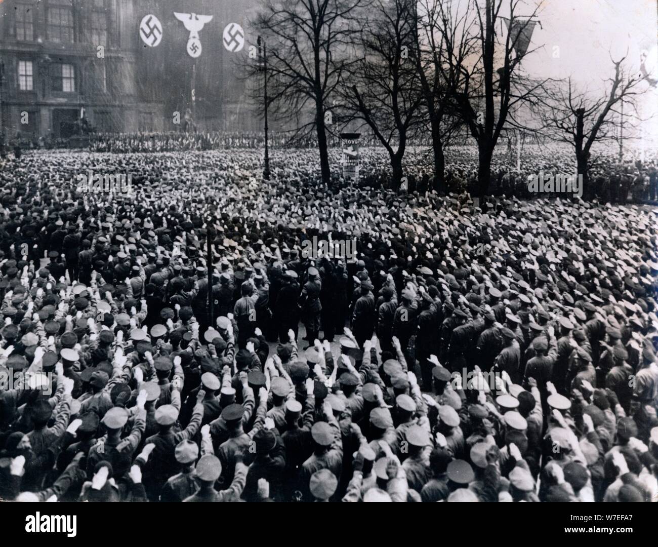 60.000 nazisti giuramento il giuramento di fedeltà a Hitler, Lustgarten, Berlino, 1930s. Artista: sconosciuto Foto Stock