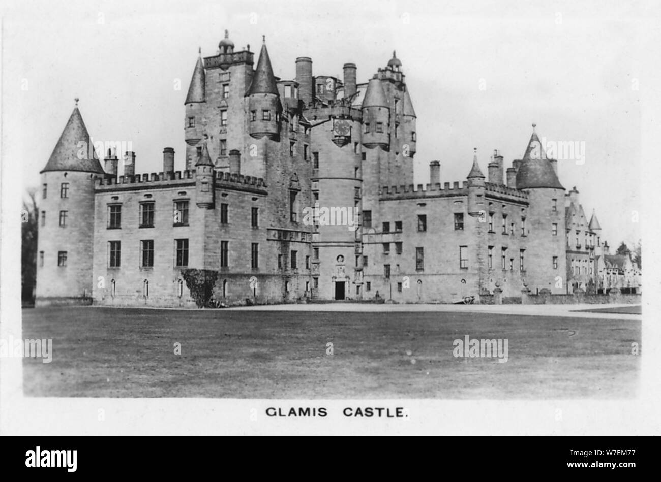 "Glamis Castle", 1937. Artista: sconosciuto. Foto Stock