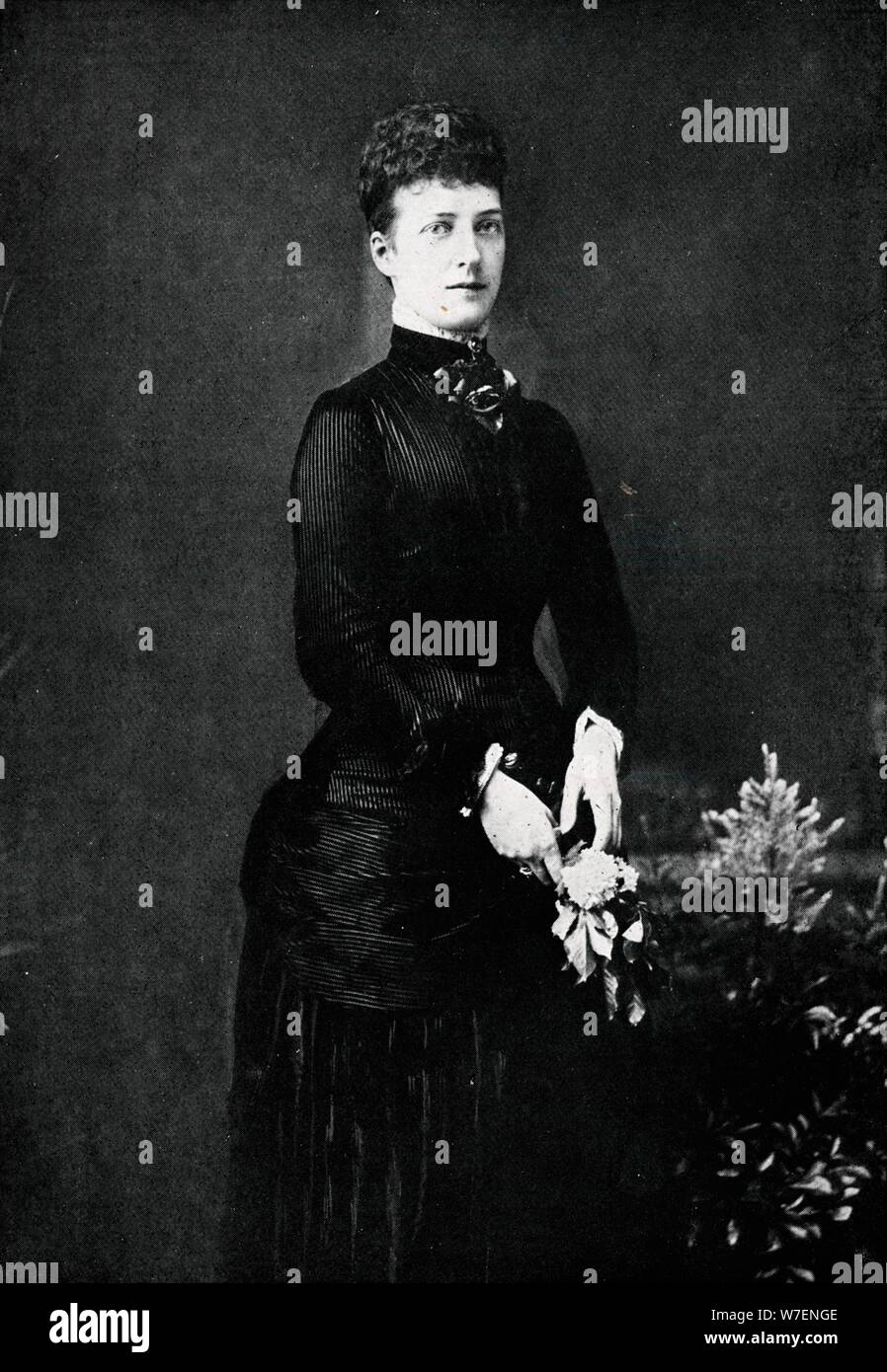 La regina Alexandra nell'anno delle sue nozze d argento, 1888 (1911). Artista: W&D Downey. Foto Stock