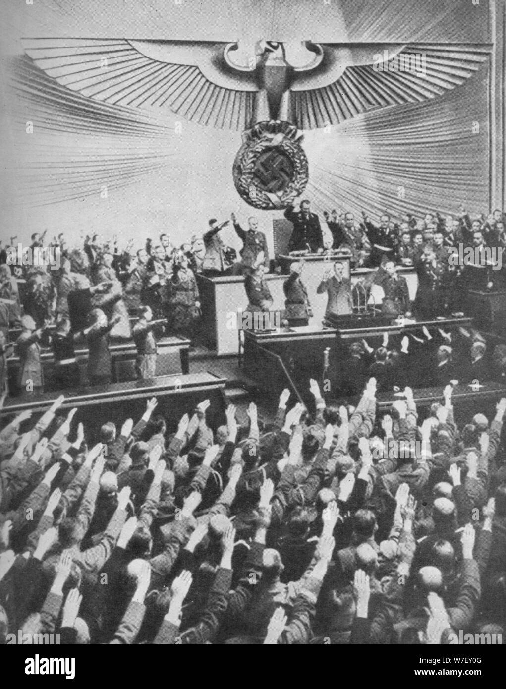 "Hitler fa il suo discorso di pace nel Reichstag', 1939, (1940). Artista: sconosciuto. Foto Stock