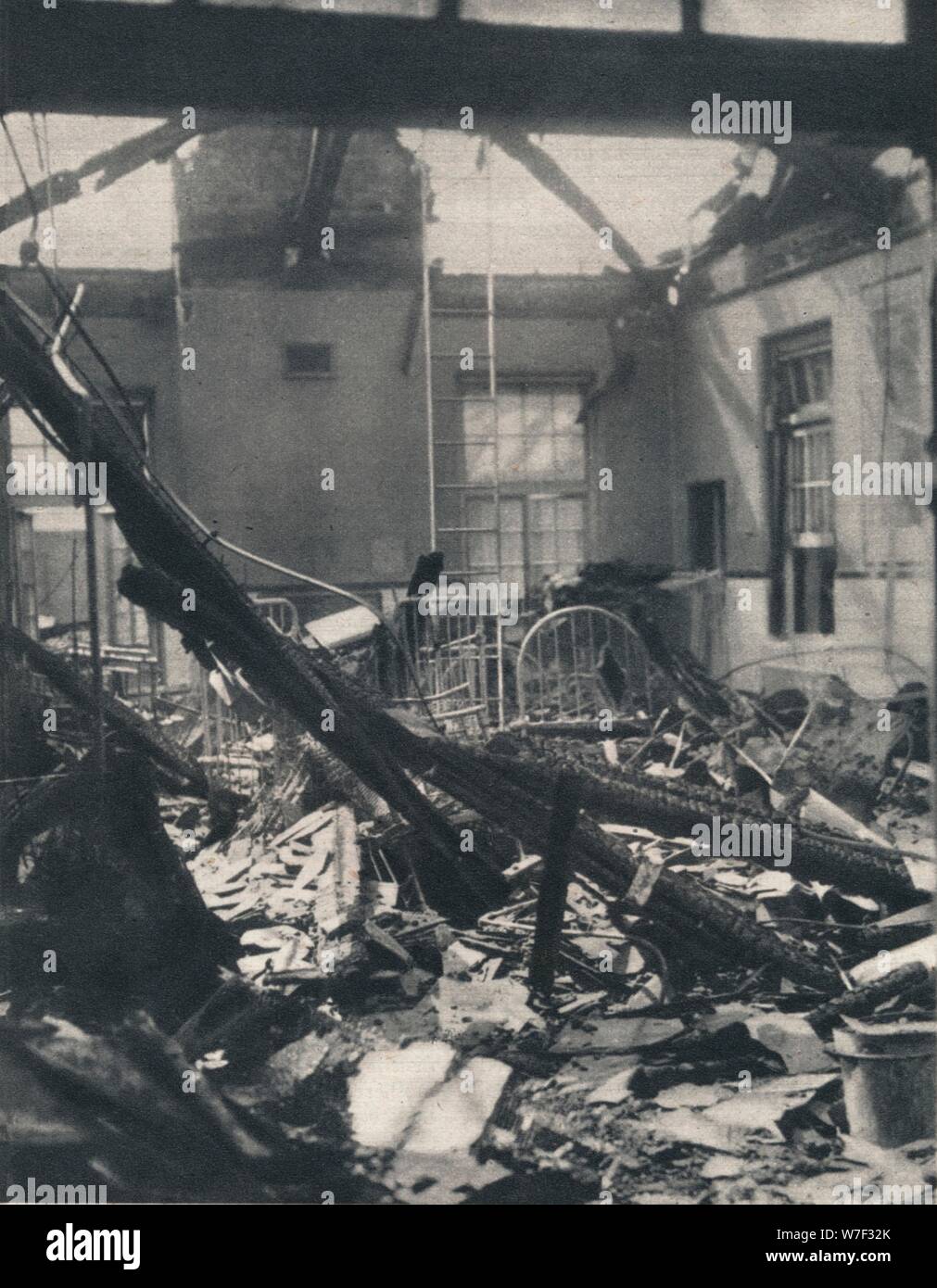 "Belfast: Bambini's Ward. L'attacco nemico era diretto contro tutta la vita del popolo, l'artista: sconosciuto. Foto Stock