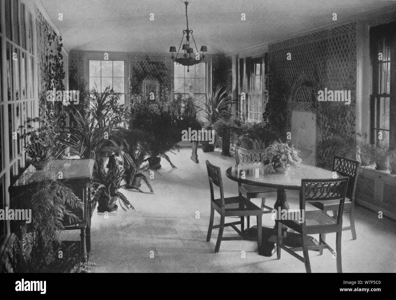 La camera di mattina - casa di Richard Garlick, Youngstown, Ohio, 1922. Artista: sconosciuto. Foto Stock