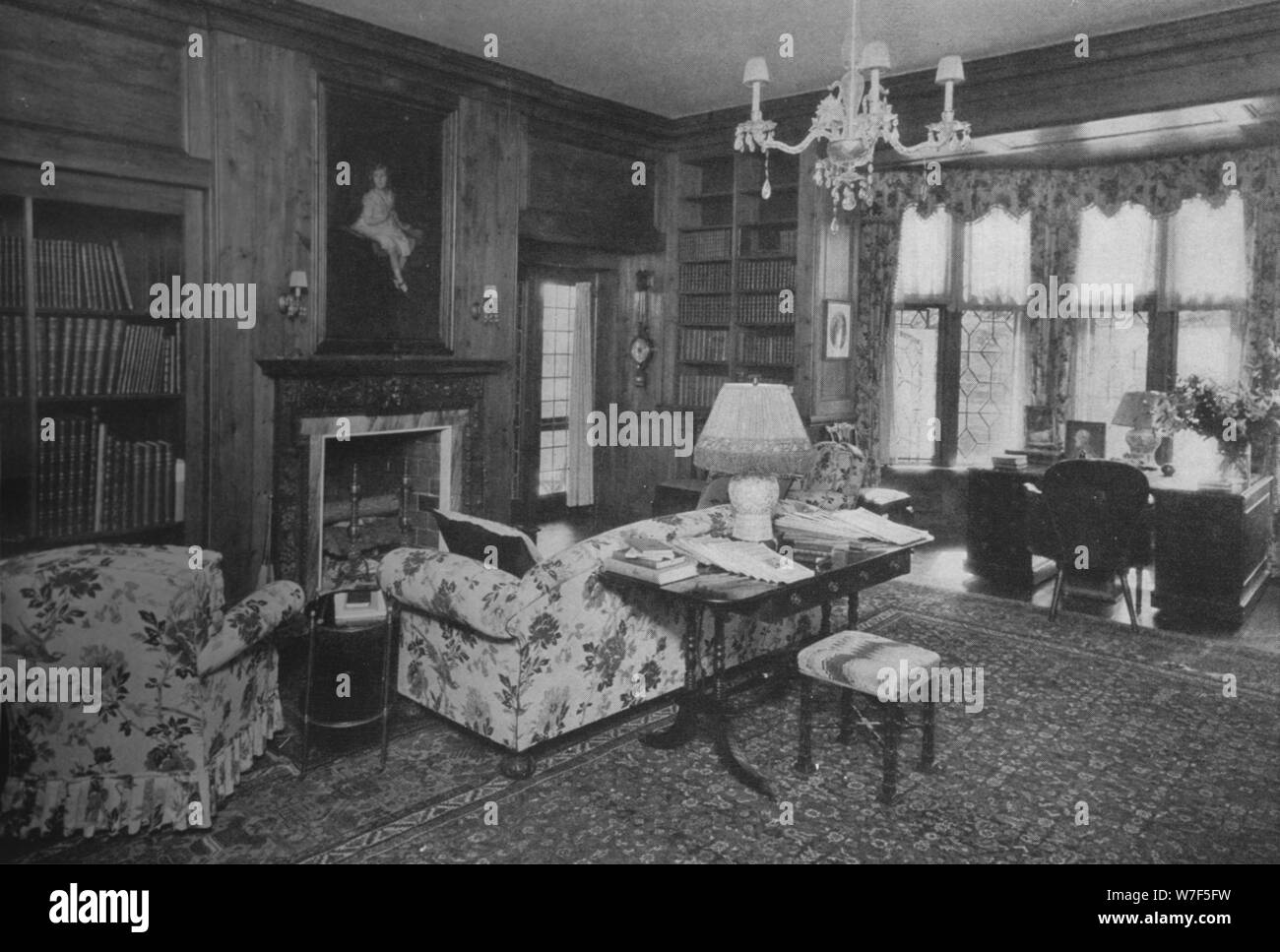 La libreria - casa di Carll Tucker, Mount Kisco, New York, 1925. Artista: sconosciuto. Foto Stock