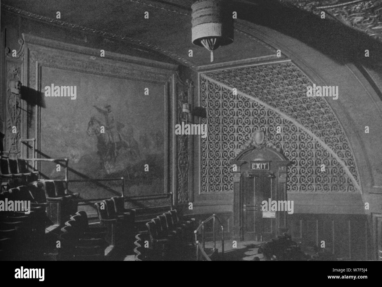 Dettaglio, decorazioni a parete nella galleria, teatro di Roosevelt, Chicago, Illinois, 1925. Artista: sconosciuto. Foto Stock