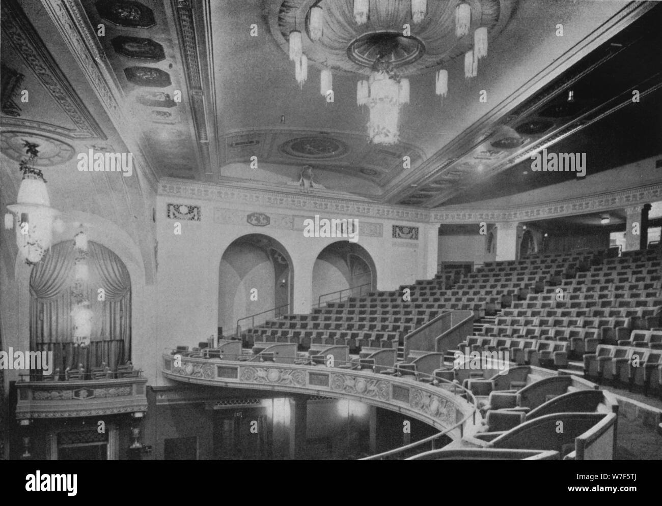 Vista dal balcone e la parte superiore del teatro - Regent Theatre di Brighton, Sussex, 1922. Artista: sconosciuto. Foto Stock