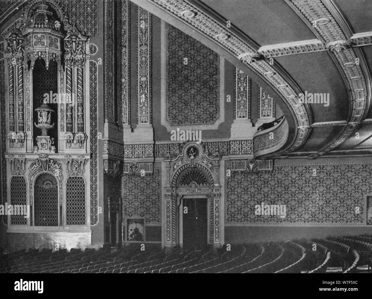 Dettaglio dell'auditorium, Granada Theatre di San Francisco, California, 1922. Artista: sconosciuto. Foto Stock
