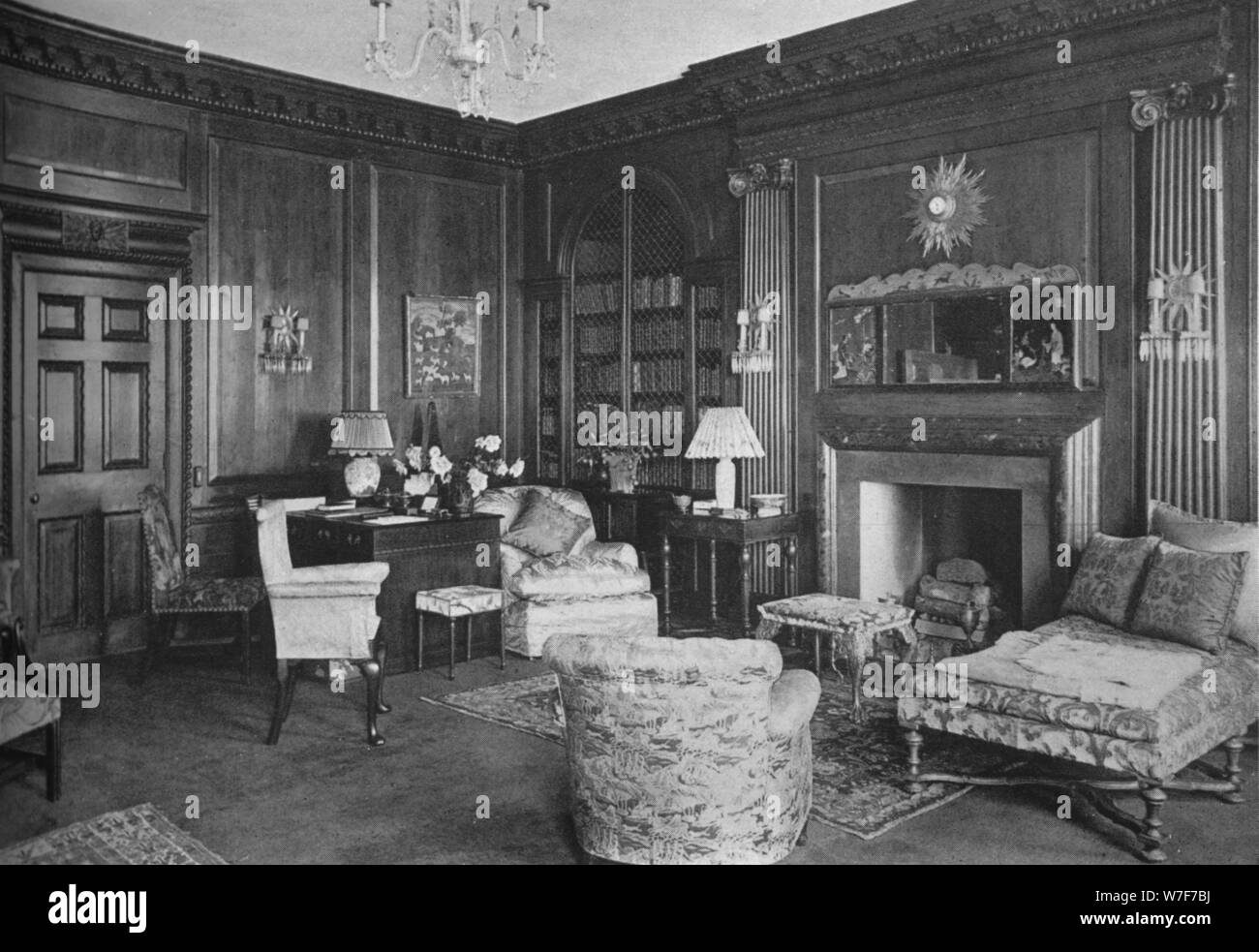 'Lavori in legno da una vecchia camera inglese nella libreria, casa di Miss Anna Morgan, New York City, 1924. Artista: sconosciuto. Foto Stock