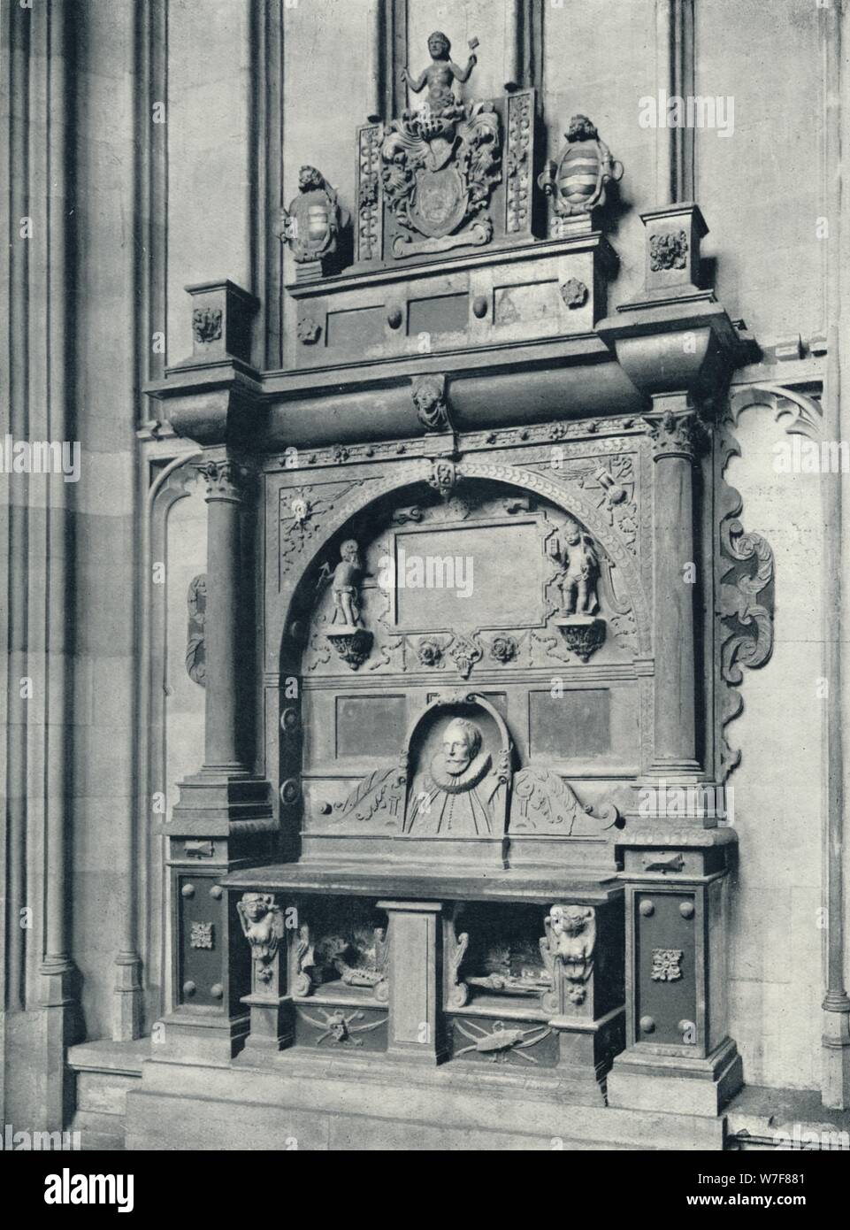 "Provost Murray's tomba (1624) all'estremità est della cappella', 1926. Artista: sconosciuto. Foto Stock