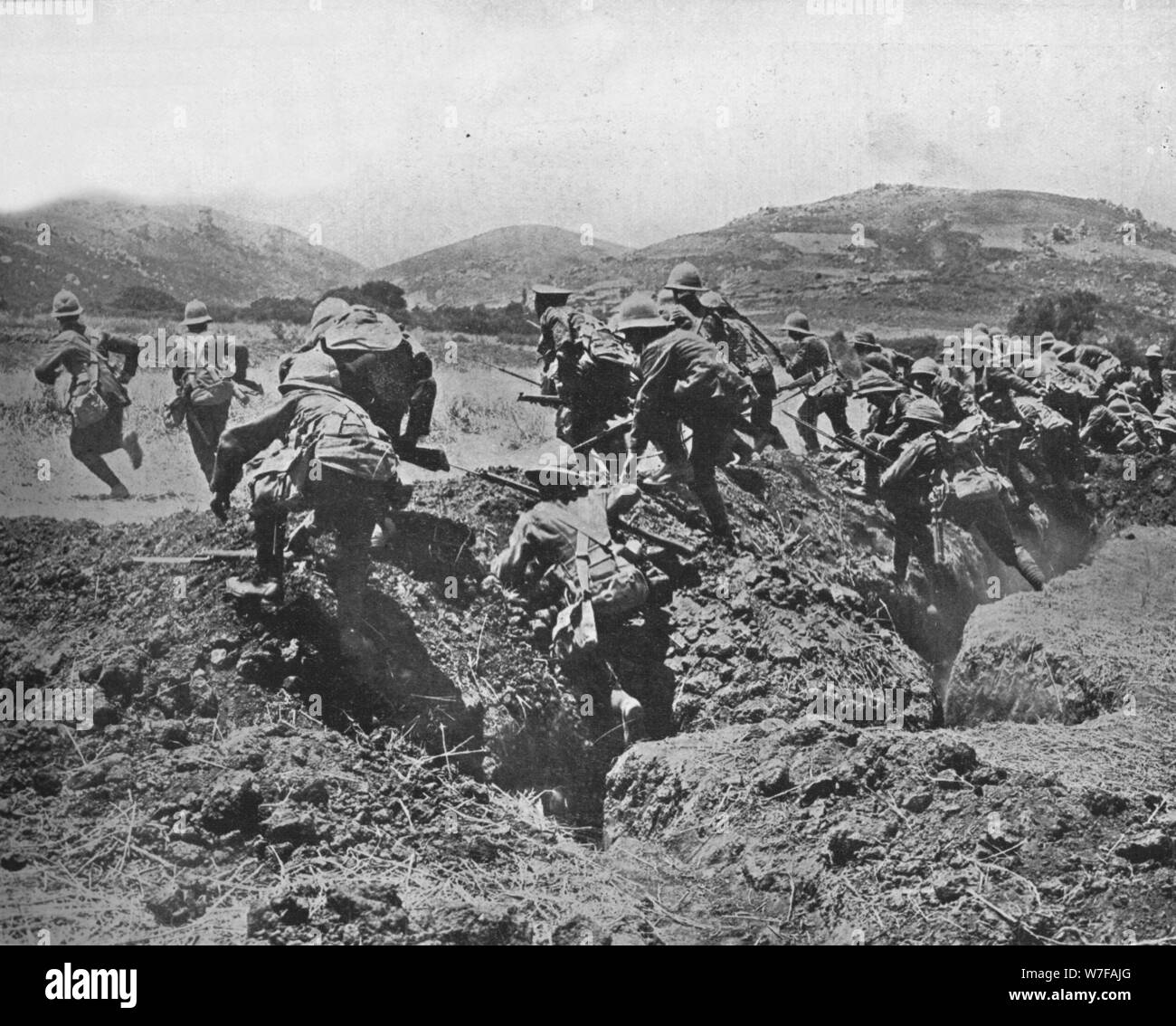"L'inizio di un anticipo sulle posizioni turco", 1915. Artista: sconosciuto. Foto Stock