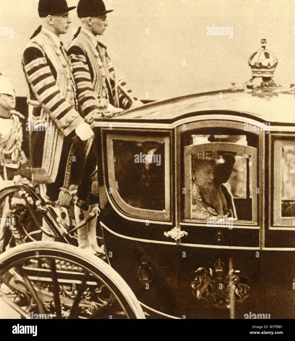 "Queen Mary, nella sua carrozza di vetro, accompagnato dalla regina Maud della Norvegia", 1937. Artista: sconosciuto. Foto Stock