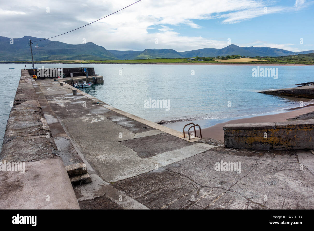 Brandon Harbour su Brandon Bay sulla penisola di Dingle, nella contea di Kerry, Repubblica di Irlanda Foto Stock